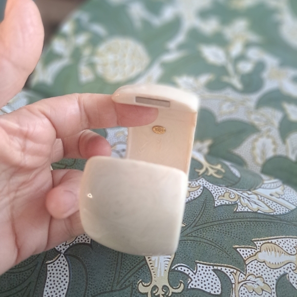 Joan rivers bracelet lucite bracelet - Picture 5 of 7